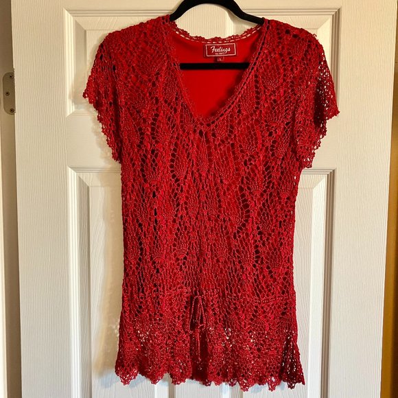 ⭐️2/$20⭐️ Red lacy, fully lined short sleeve top - size Large - Picture 1 of 7